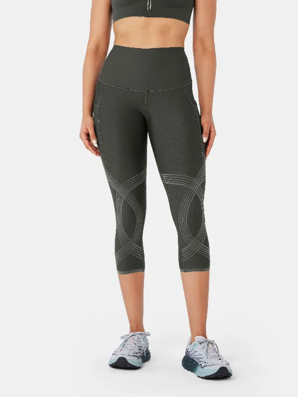 body-sculpt-side-pocket-capri-leggings