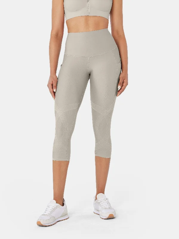 body-sculpt-side-pocket-capri-leggings