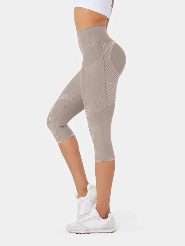 body-sculpt-side-pocket-capri-leggings