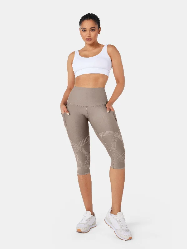 body-sculpt-side-pocket-capri-leggings