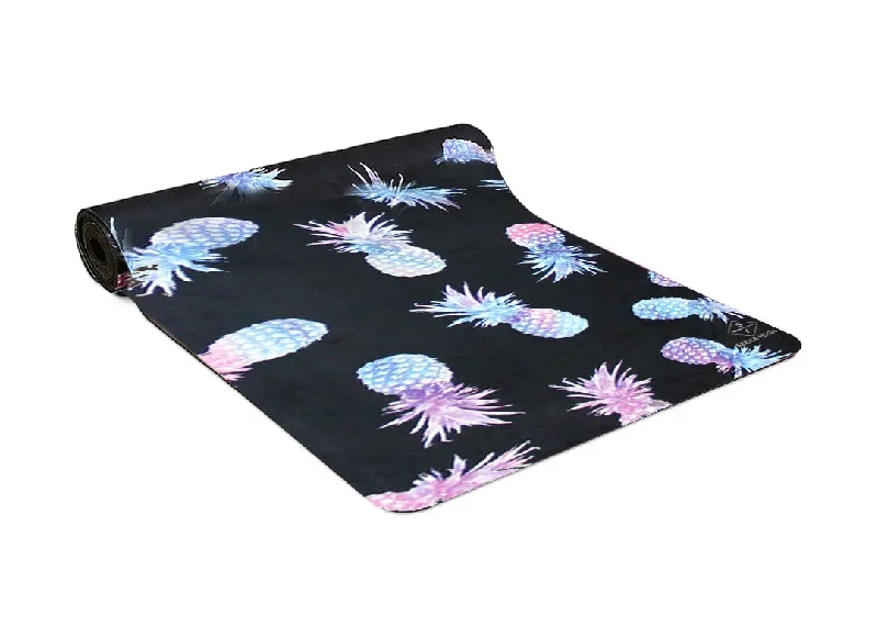 luxe-vegan-suede-microfiber-recycled-rubber-printed-yoga-mat-pineapple