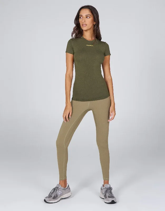 stax-aw-womens-tee-oryx-olive