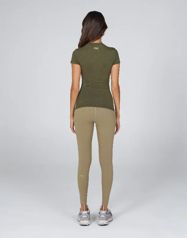 stax-aw-womens-tee-oryx-olive