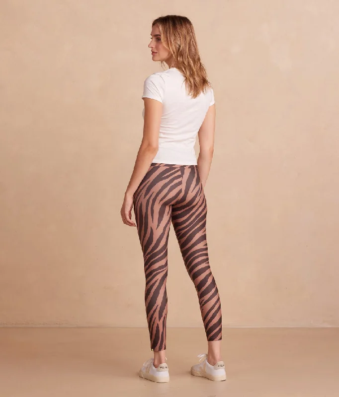 the-do-it-all-high-rise-7-8-leggings-modern-zebra-in-toffee-sea-urchin